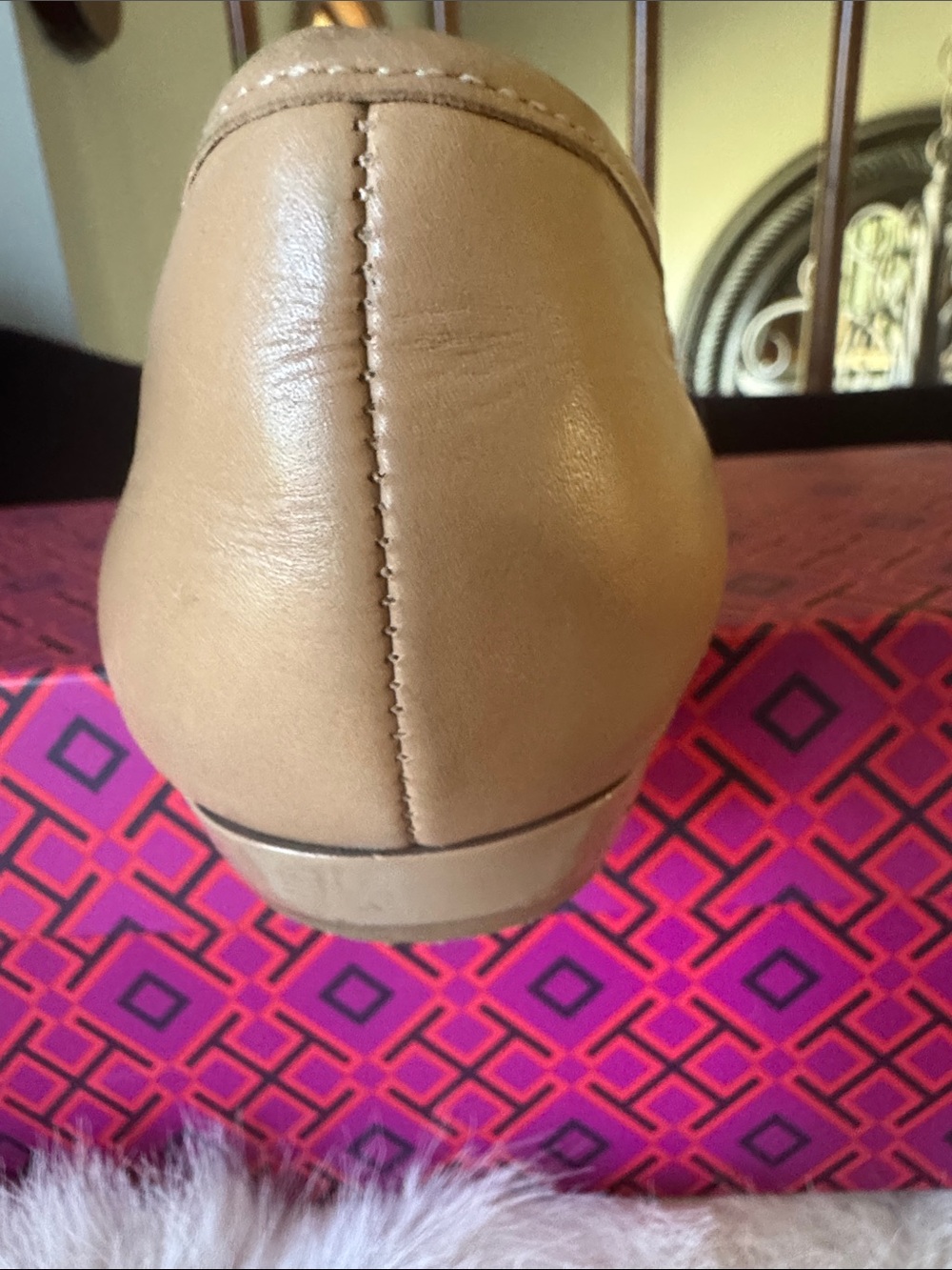 Women's Beige Leather Ballet Flats with Red-Pink Emblem - Picture 5 of 15